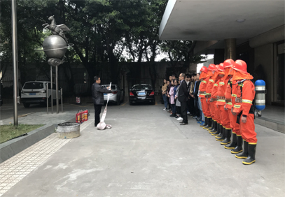 1517626331963404.jpg 消防演習(xí)-2.jpg